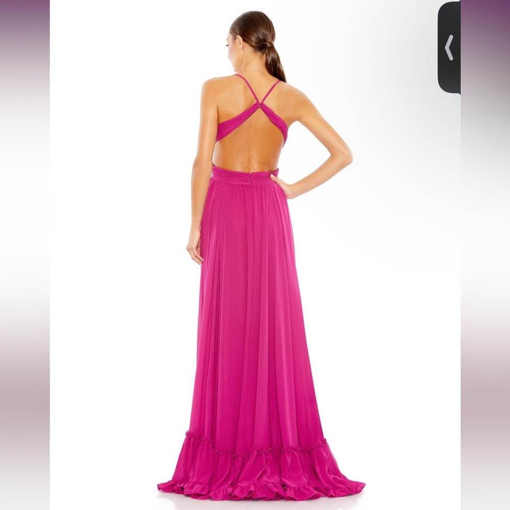 MAC DUGGAL PLEATED TIERED CUT OUT SLEEVELESS GOWN SIZE 4 - Picture 3 of 3